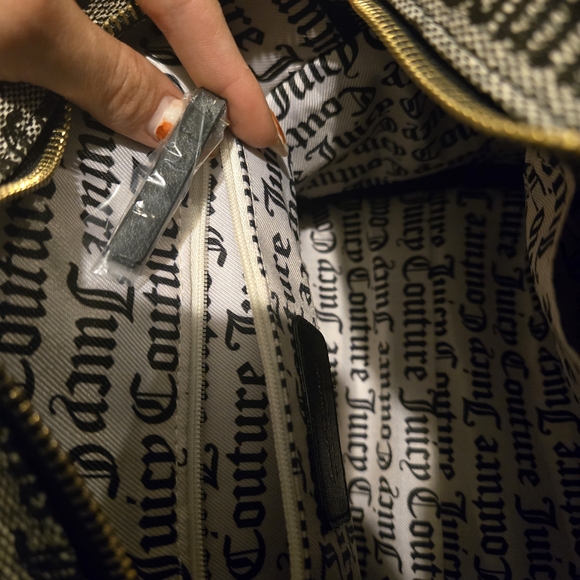 Juicy Couture Black and Gold Handbag - Picture 5 of 8